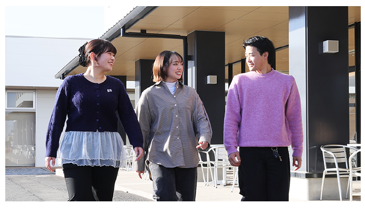 授業を受ける学生